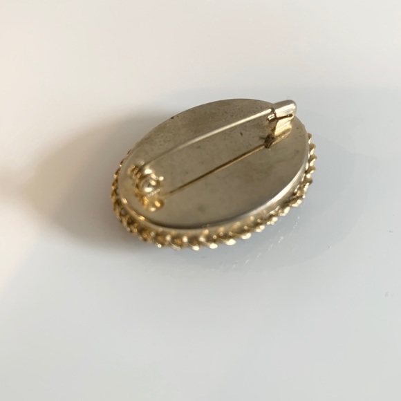 Vintage Brooch - Picture 2 of 2